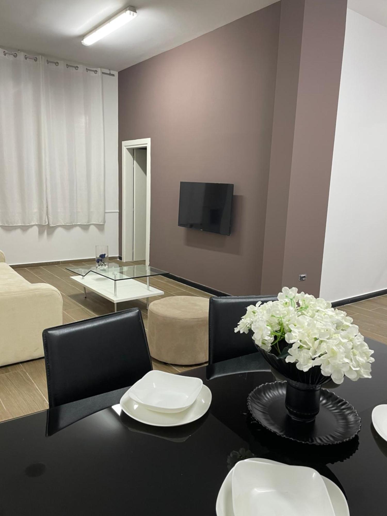Gold Apartament Влёра Экстерьер фото